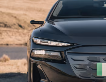 Audi A6 Sportback e-tron performance [UK-spec] '2025–pr.