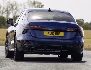 Audi A6 TDI quattro S line "Launch Edition" [UK-spec] (C9) '2025–pr.