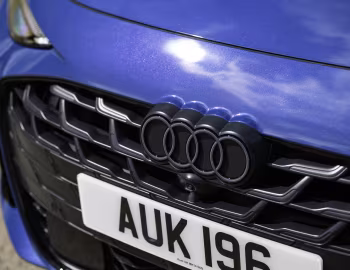 Logo Audi A6 TDI quattro S line "Launch Edition" [UK-spec] (C9) '2025–pr.