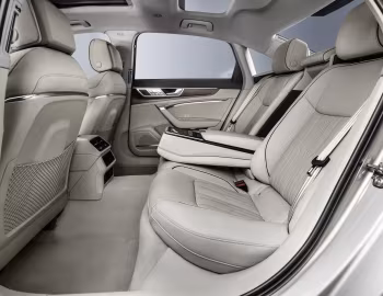 Interior Audi A6L 55 TFSI quattro [China] (C8) '2019–22