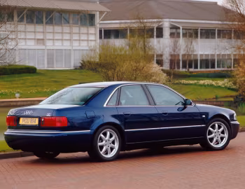 Audi A8 3.7 quattro [UK-spec] (D2) '1999–2002
