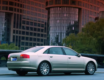 2005 Audi A8 L 4.2 quattro [North America] (D3) '2004–05