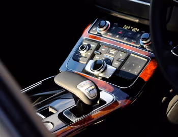 Interior Audi A8 L 4.2 TDI [UK-spec] (D4) '2010–13