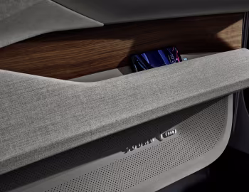Интерьер Audi AI:ME '04.2019