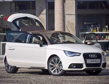 Aznom Audi A1 "Goldie" (8X) '2011