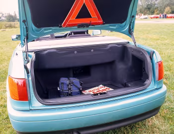 Ambos Audi Cabriolet 2.6E [UK-spec] (B4/8G) '1991–97