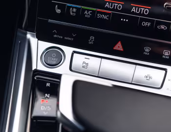 Interior 2021–pr. Audi e-tron 55 quattro Sportback S line [North America] '2020–pr.