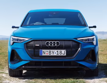 Audi e-tron 55 quattro Sportback S line [Australia] '2020–pr.