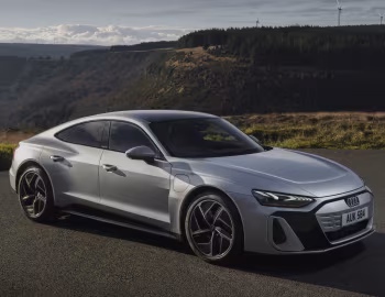 Audi e-tron GT quattro [UK-spec] '2025–pr.