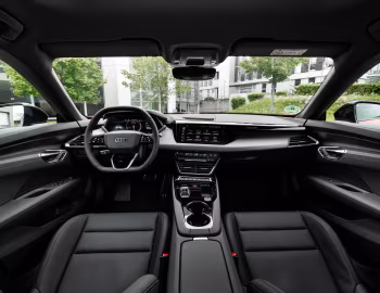 Передня панель Audi e-tron GT quattro [Worldwide] '2025–н.ч.