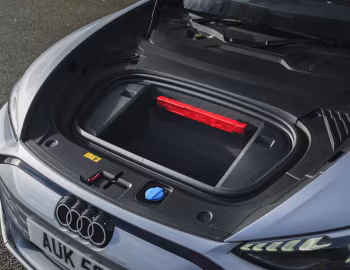 Ambos Audi e-tron GT quattro [UK-spec] '2025–pr.