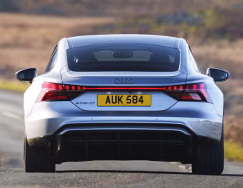 Audi e-tron GT quattro [UK-spec] '2025–pr.