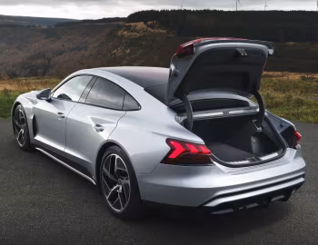 Audi e-tron GT quattro [UK-spec] '2025–pr.