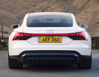 Audi e-tron GT quattro [UK-spec] '2021–24