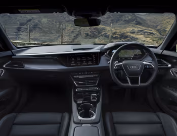 Panel frontal Audi e-tron GT quattro [UK-spec] '2021–24