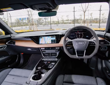 Panel frontal Audi e-tron GT quattro [Japan] '10.2021–pr.