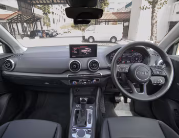 Panel frontal Audi Q2 35 TFSI [Singapore] '2021–pr.