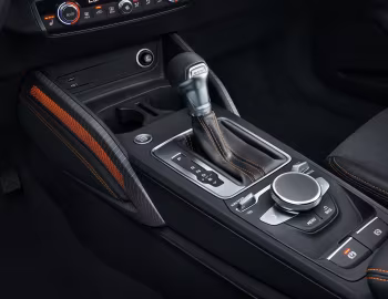 Интерьер Audi Q2 L e-tron [China] '2021–н.в.
