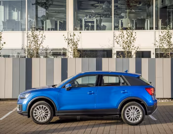 Audi Q2 TDI design [UK-spec] '2016–20