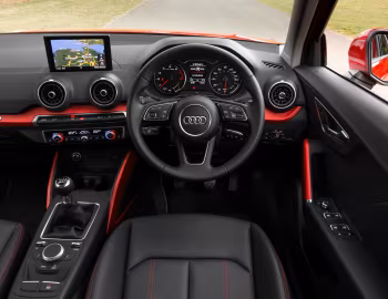 Panel frontal Audi Q2 TFSI sport [UK-spec] '2016–20