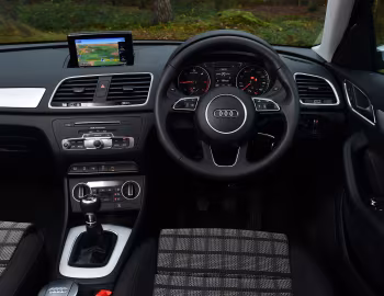 Panel frontal Audi Q3 2.0 TDI [UK-spec] (8U) '2015–18