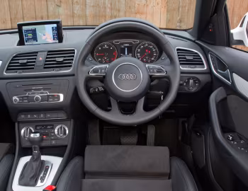 Panel frontal Audi Q3 2.0 TDI quattro [UK-spec] (8U) '2011–15