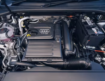 Bajo el capó Audi Q3 35 TFSI [Australia] '2019–25
