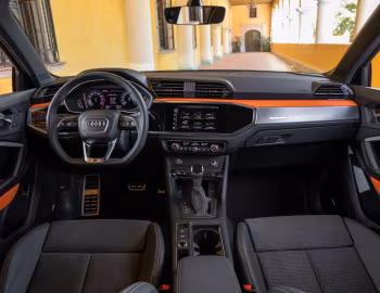 Panel frontal Audi Q3 35 TFSI S line [Mexico] '2020–25
