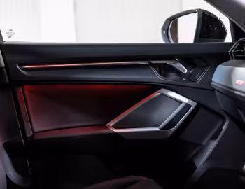 Інтэр'ер Audi Q3 "Dynamic Black" [Australia] '2024–25
