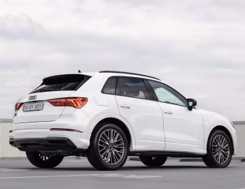 Audi Q3 "Dynamic Black" [Australia] '2024–25