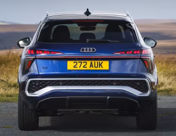 Audi Q3 e-hybrid quattro S line "Launch Edition" [UK-spec] '2025–pr.