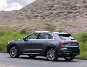 Audi Q3 35 TFSI S line [Latam] '2019–25