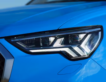 Audi Q3 Sportback 45 TFSI quattro S line [UK-spec] '2019–25