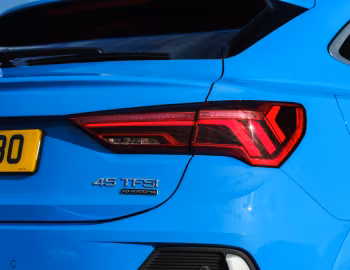Audi Q3 Sportback 45 TFSI quattro S line [UK-spec] '2019–25