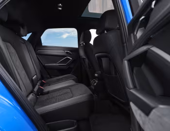 Intérieur Audi Q3 Sportback 45 TFSI quattro S line [UK-spec] '2019–25