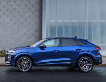 Audi Q3 Sportback e-hybrid quattro S line [UK-spec] '2025–pr.