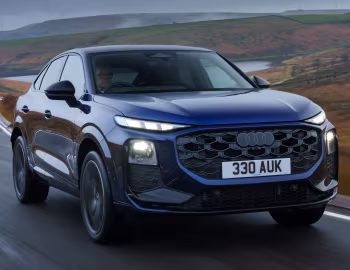 Audi Q3 Sportback e-hybrid quattro S line [UK-spec] '2025–pr.