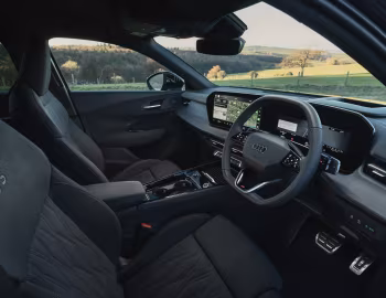 Intérieur Audi Q3 Sportback TFSI quattro S line [UK-spec] '2025–pr.