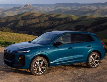2026 Audi Q3 TFSI quattro S line black [North America] '2026