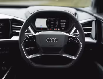 Panel frontal Audi Q4 40 e-tron [UK-spec] '2021–26