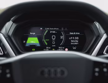 Dashboard Audi Q4 40 e-tron [UK-spec] '2021–26