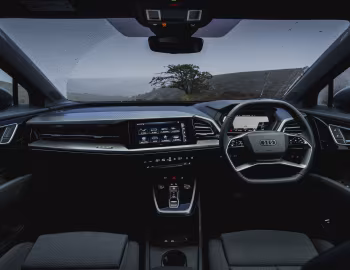 Front Panel Audi Q4 40 e-tron [UK-spec] '2021–26