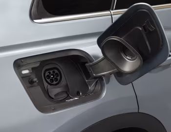 Audi Q4 40 e-tron S line [Worldwide] '2021–26