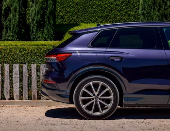 Audi Q4 55 e-tron S line quattro [Australia] '2025–pr.