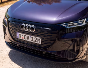 Audi Q4 55 e-tron S line quattro [Australia] '2025–pr.