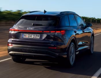 Audi Q4 55 e-tron S line quattro [Australia] '2025–pr.