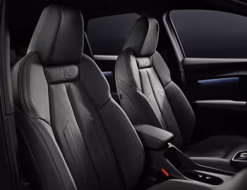 Interior Audi Q4 50 e-tron quattro S line [Worldwide] '2021–26
