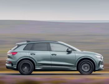 Audi Q4 e-tron S line [UK-spec] '2026