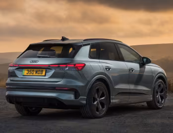 Audi Q4 e-tron S line [UK-spec] '2026