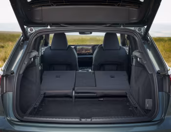 Ambos Audi Q4 e-tron S line [UK-spec] '2026